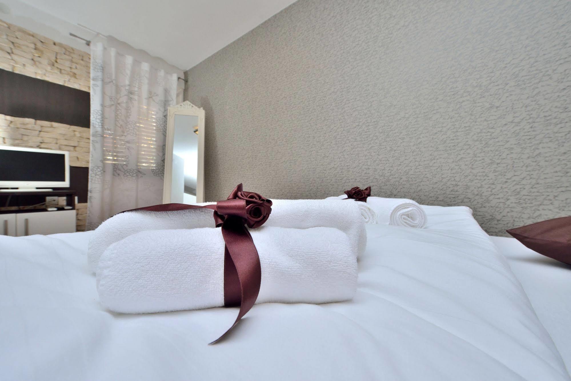 Apartments Donat Задар Екстериор снимка