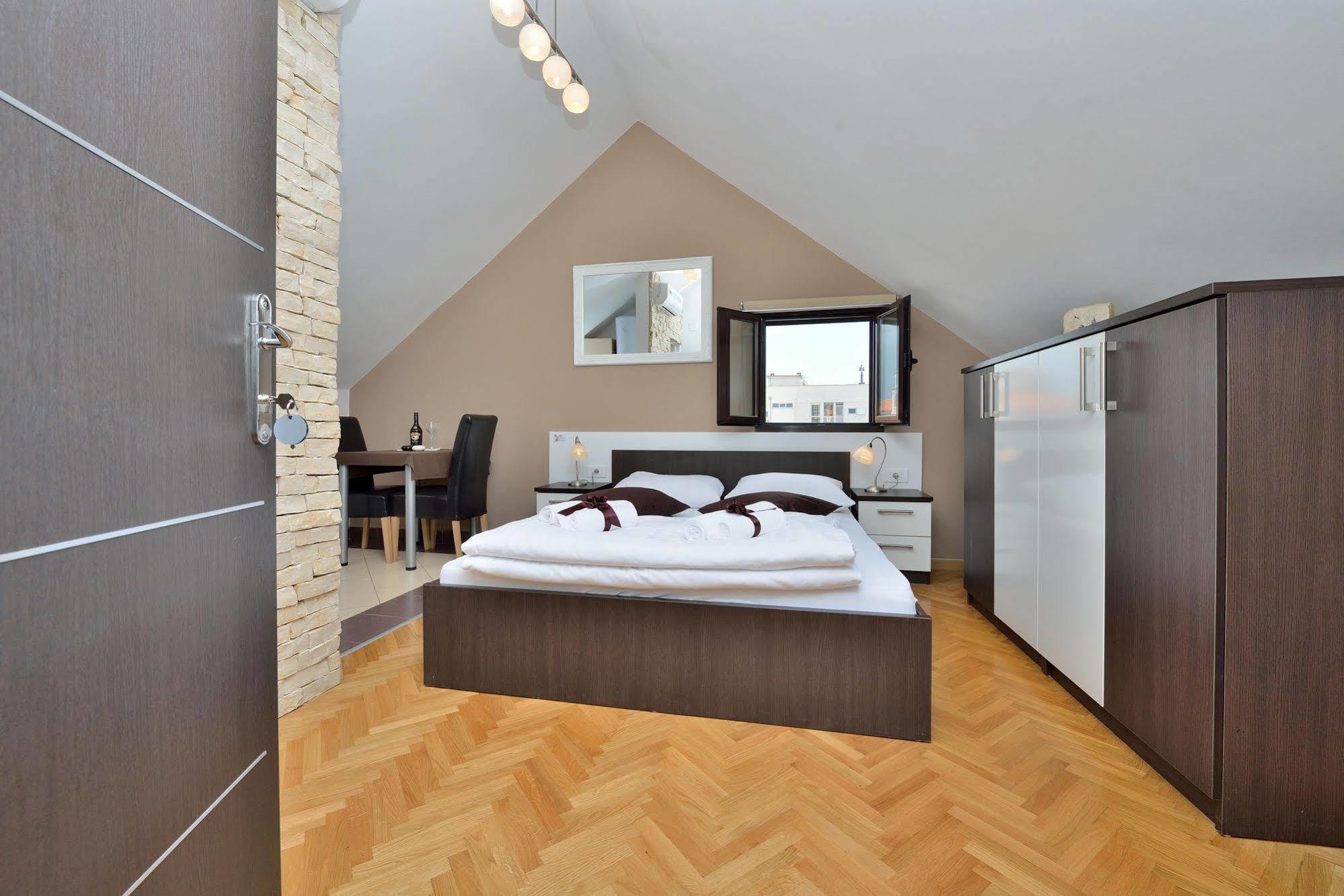 Apartments Donat Задар Екстериор снимка