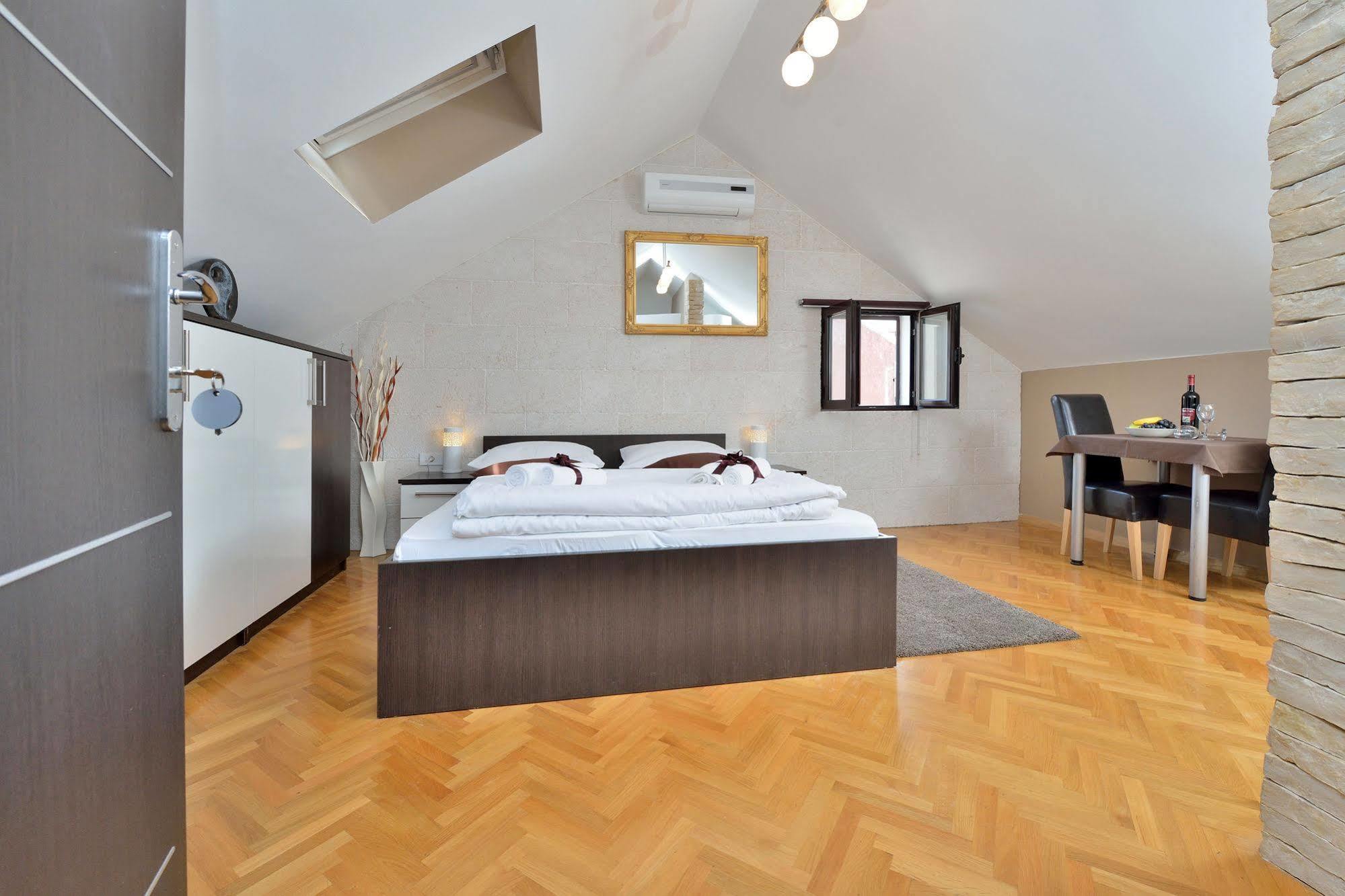 Apartments Donat Задар Екстериор снимка